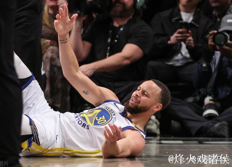 库里31+7+7力压字母哥34+10+5 勇士击败雄鹿 库里31+7+7力压字母哥34+10+5 勇士击败雄鹿